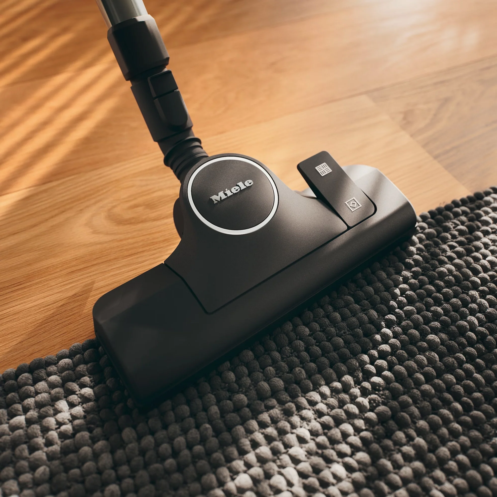 Miele Bodenstaubsauger Complete C3 EcoLine mit Beutel + speziellem Silence-Motor & EcoTeQ Plus Bodendüse für leises Staubsaugen, Marineblau - Image 5