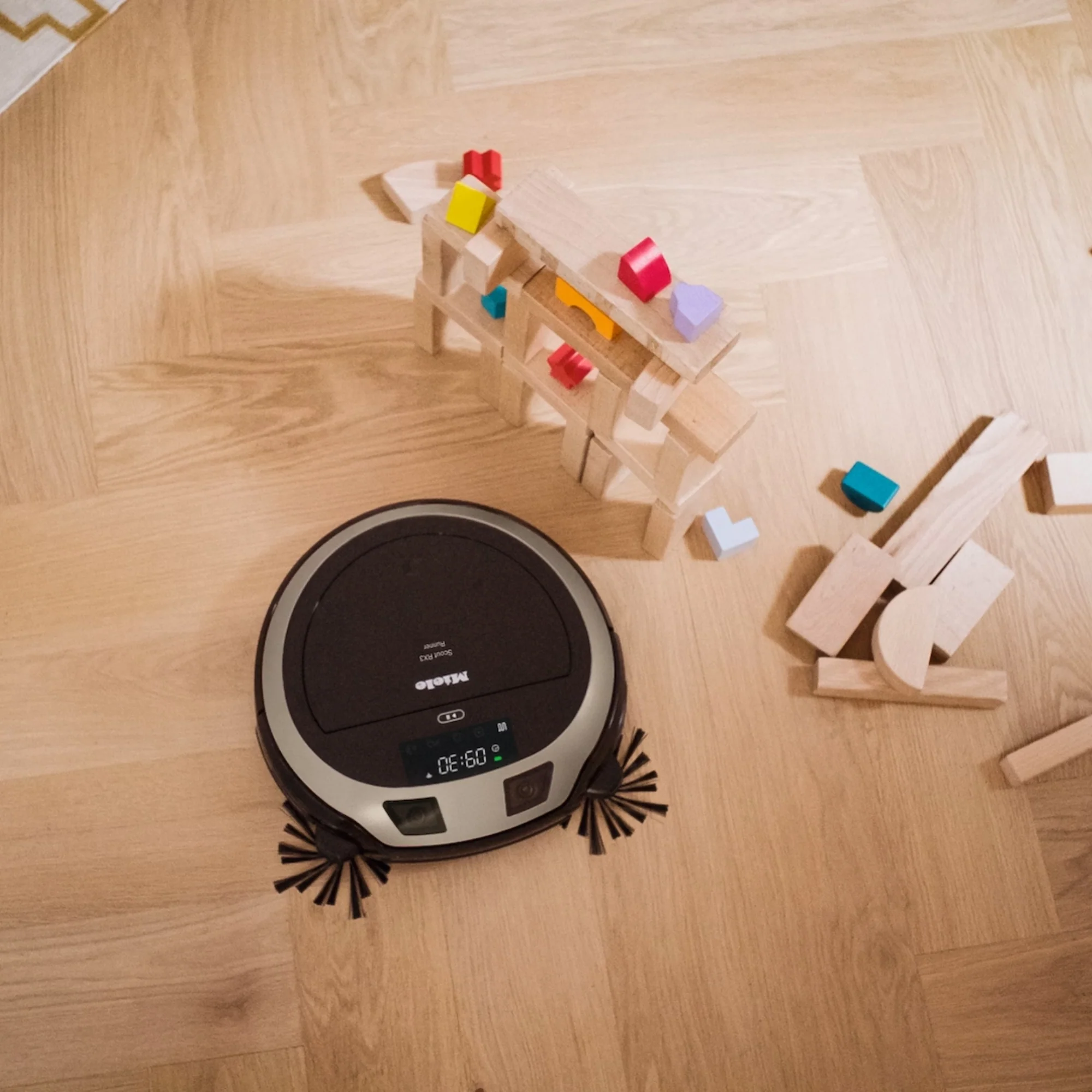 Miele Saugroboter Scout RX3 Runner mit App-Steuerung & 3D Smart Navigation, Bronze PearlFinish - Image 5