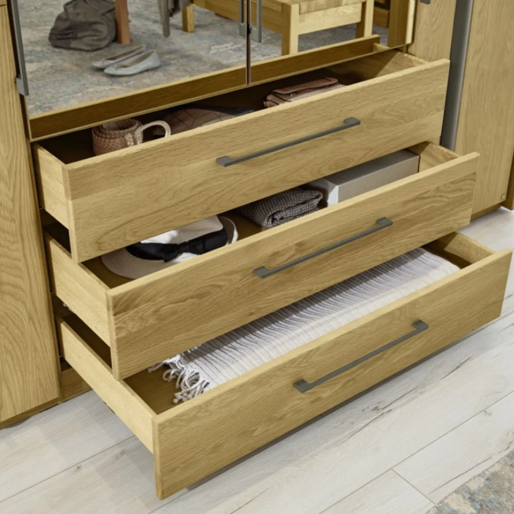 Musterring Kleiderschrank Sorrent 4-türig mit Spiegel + 3 Schubkästen, Eiche massiv - Image 7