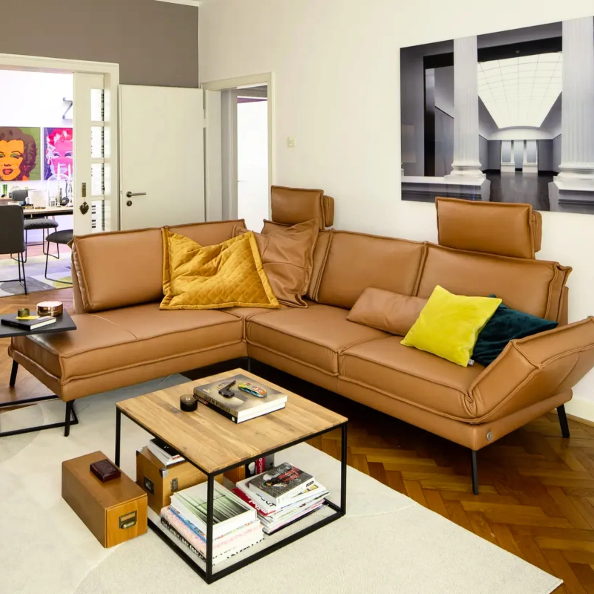 RAUM.FREUNDE Ecksofa MY, mit verstellbarer Rücken- & Armlehne + Drehsitze, Lederbezug Cognac - Image 2