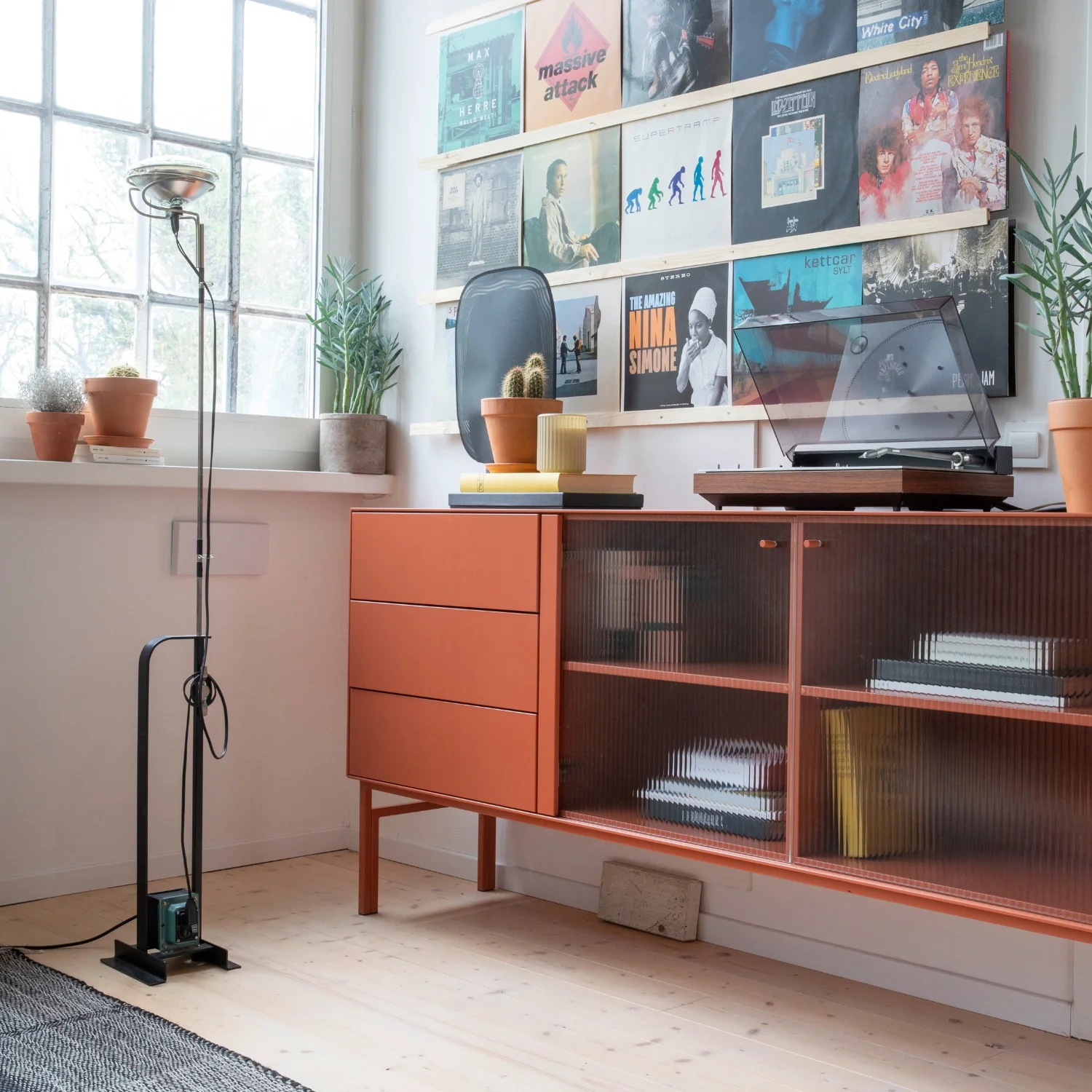 RAUM.FREUNDE Sideboard Henri , 2-trg mit Schubladen, ant red matt - Image 2