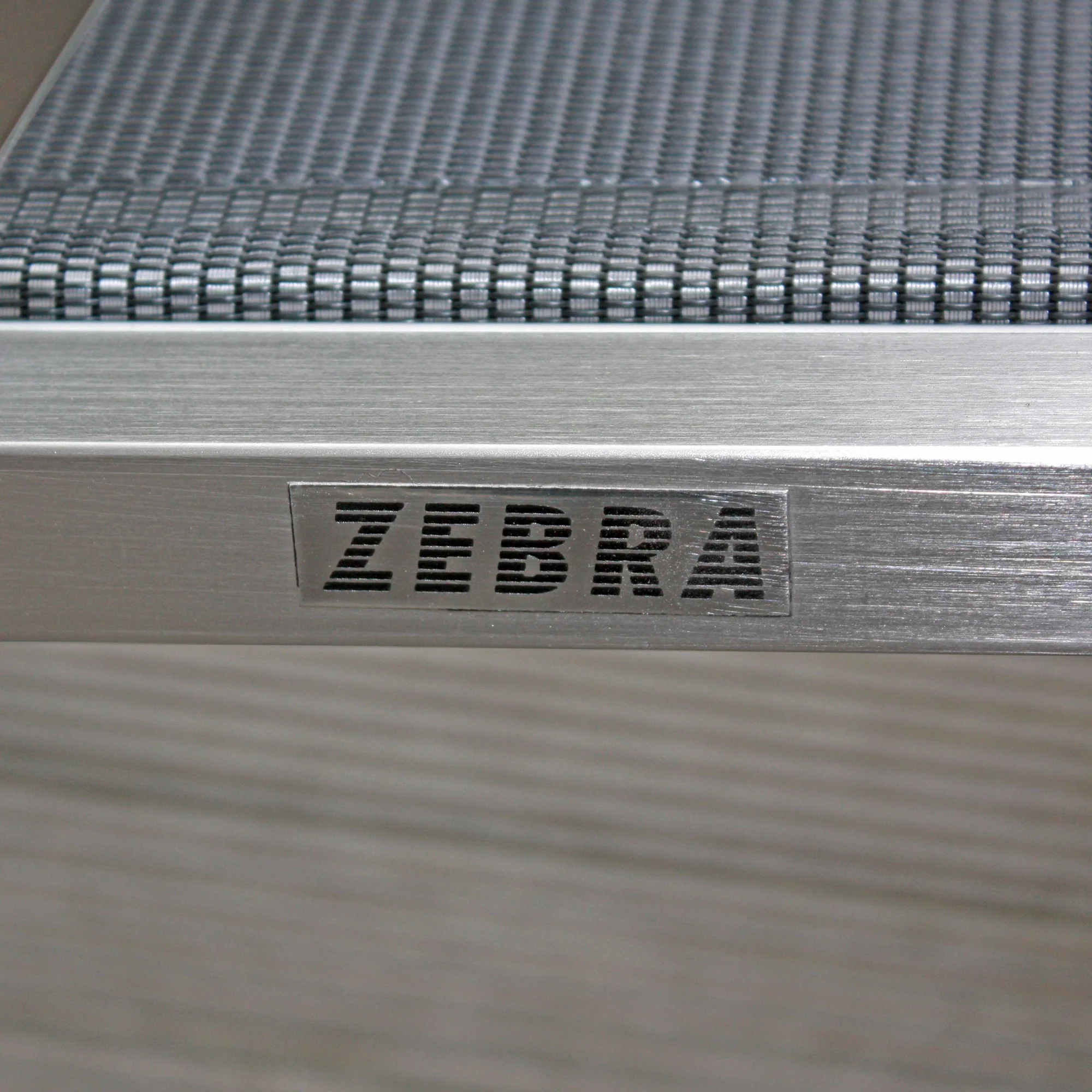 ZEBRA Hochlehner Pontiac mit Edelstahlgestell und Teakarmlehnen, argenta - Image 4